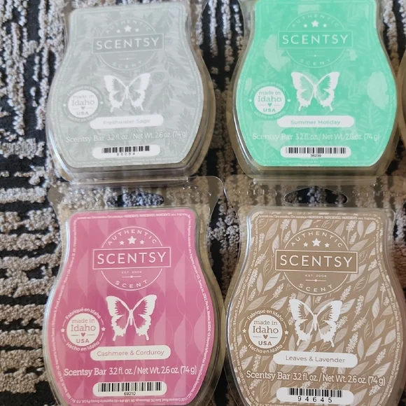 Scentsy Colorful Wax Melts Collection - Picture 2 of 5